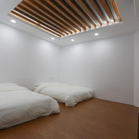 Return Home B&B Yuli Ngoại thất bức ảnh
